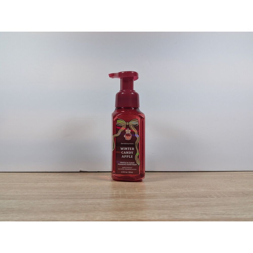 NWT Bath & Body Works Winter Candy Apple Foaming Hand Soap 8.75 oz